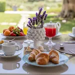 Borgo Giallonardo Wine Relais 2*