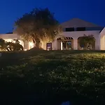منتجع Borgo Giallonardo Wine Relais ريالمونتي