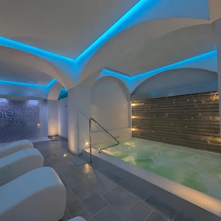 Rezort Borgo Giallonardo Wine Relais 2*