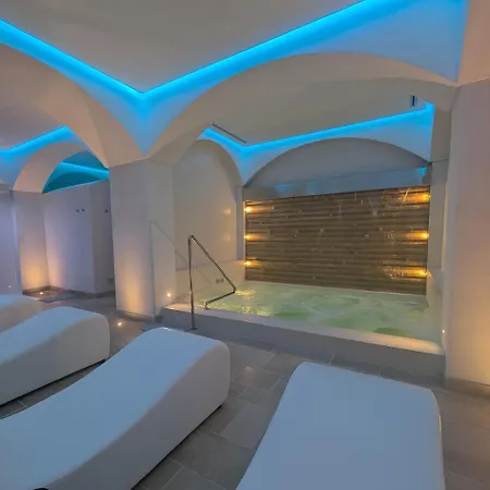 リゾート Borgo Giallonardo Wine Relais レアルモンテ