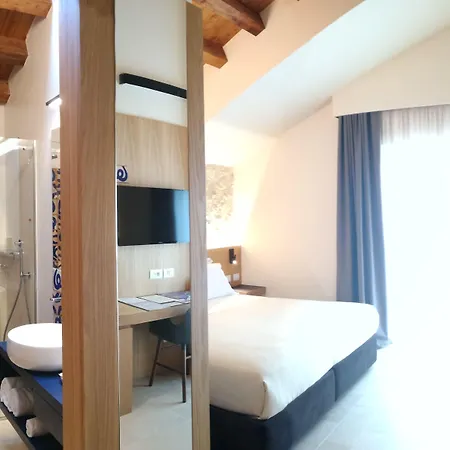 リゾート Borgo Giallonardo Wine Relais 2*