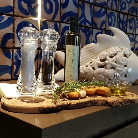 Borgo Giallonardo Wine Relais レアルモンテ