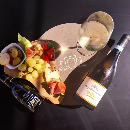 Borgo Giallonardo Wine Relais 2*