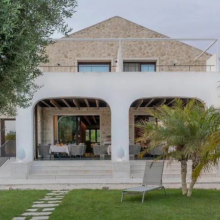 منتجع Borgo Giallonardo Wine Relais