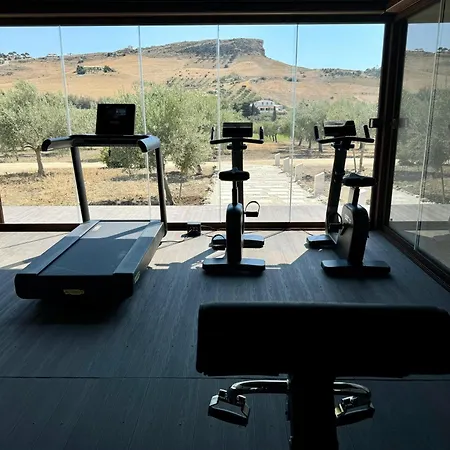 Borgo Giallonardo Wine Relais منتجع