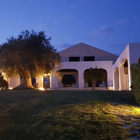 Θέρετρο Borgo Giallonardo Wine Relais 2*