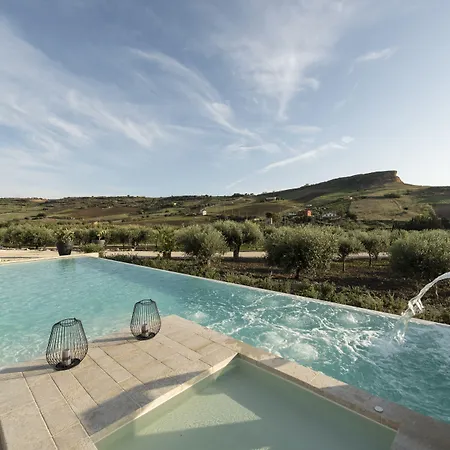 Borgo Giallonardo Wine Relais Feriested 2*