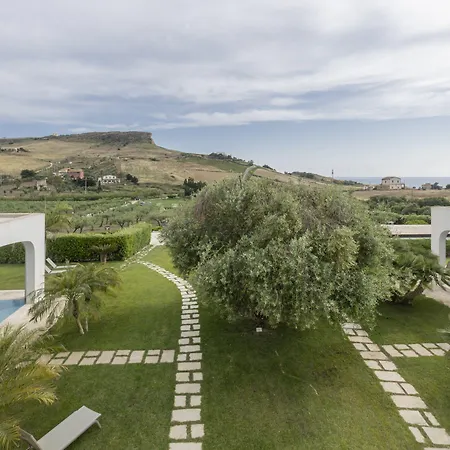 Borgo Giallonardo Wine Relais 2* ريالمونتي