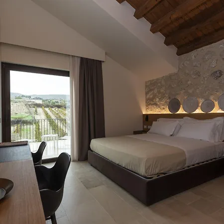 منتجع Borgo Giallonardo Wine Relais ريالمونتي