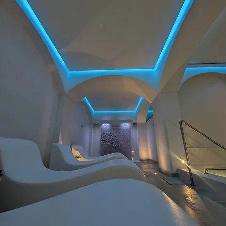 Borgo Giallonardo Wine Relais 2*