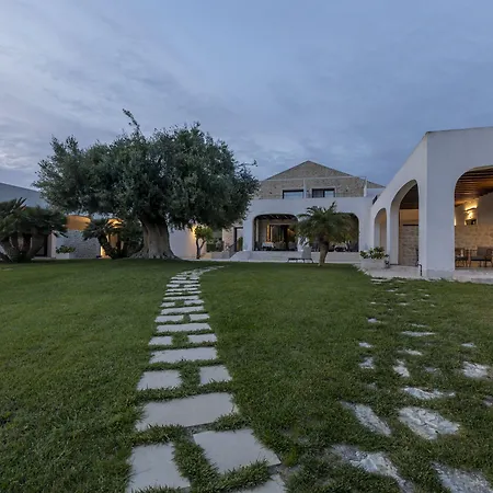 Resort Borgo Giallonardo Wine Relais 2*