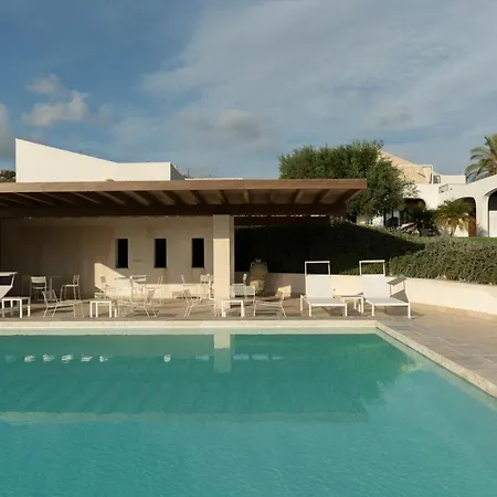 Borgo Giallonardo Wine Relais 2*