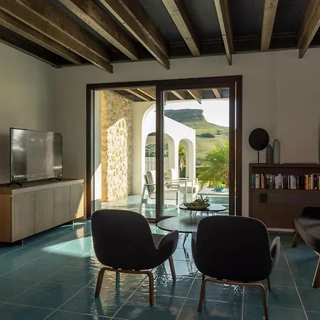 Borgo Giallonardo Wine Relais 2*