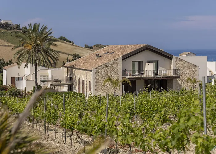 Borgo Giallonardo Wine Relais Station touristique